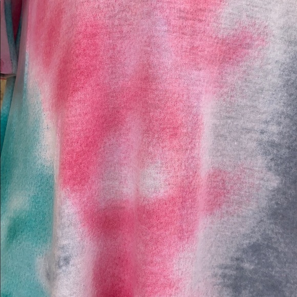 ❌DONATED❌Pink Blue White Tie Dye Cold Shoulder Criss Cross Tunic Top - Picture 7 of 9